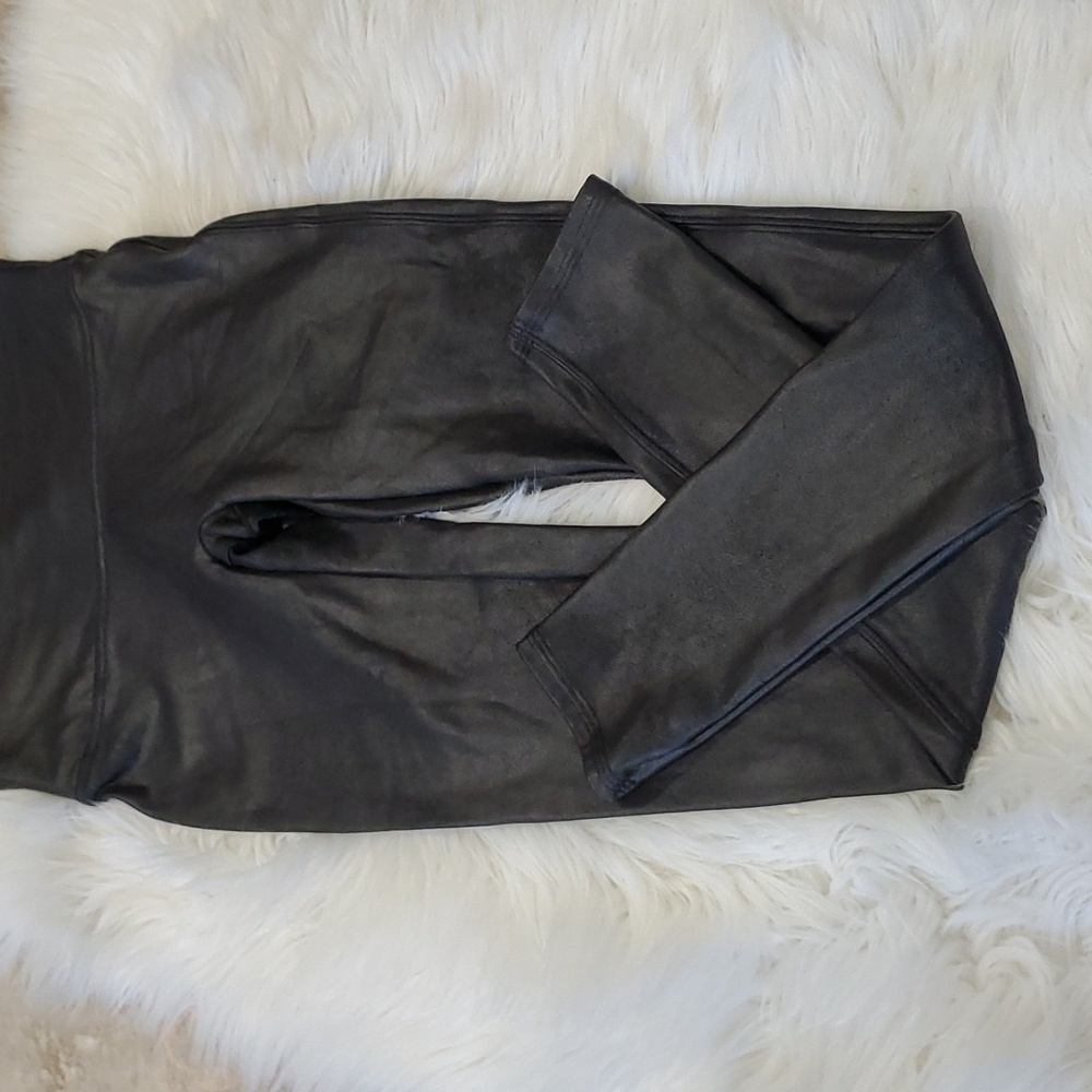 Spanx  black faux leather leggings size S - Picture 11 of 13